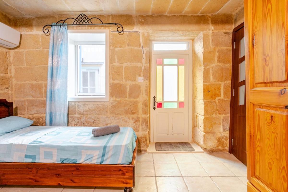 Lägenhet Traditional Entire Maisonette Close To Airport Birżebbuġa