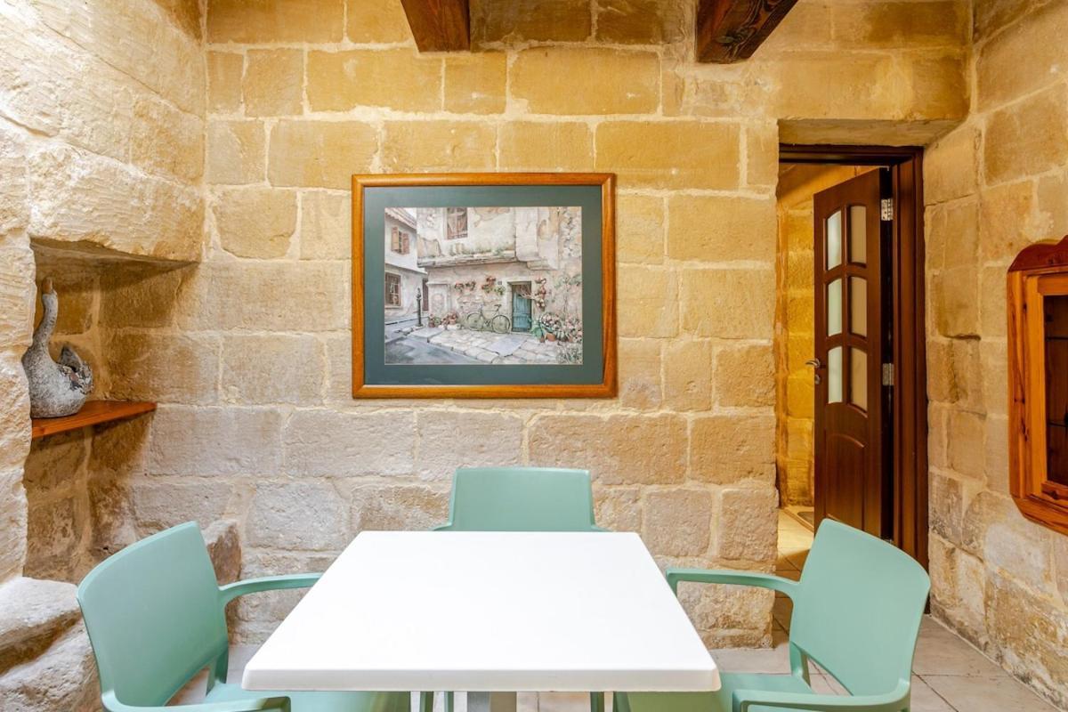 Traditional Entire Maisonette Close To Airport Birżebbuġa