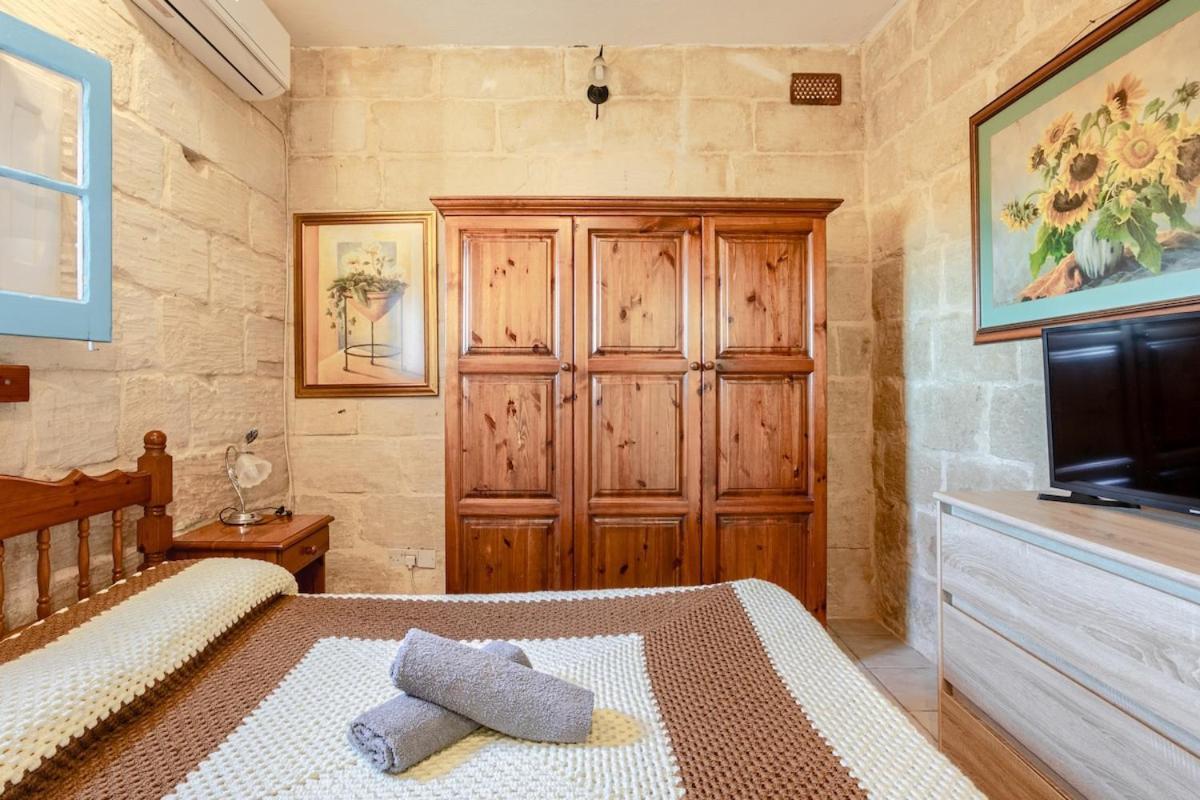 Traditional Entire Maisonette Close To Airport * Birżebbuġa